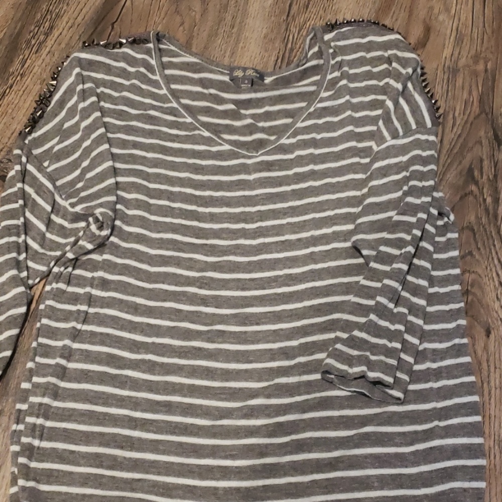 White and grey striped blouse